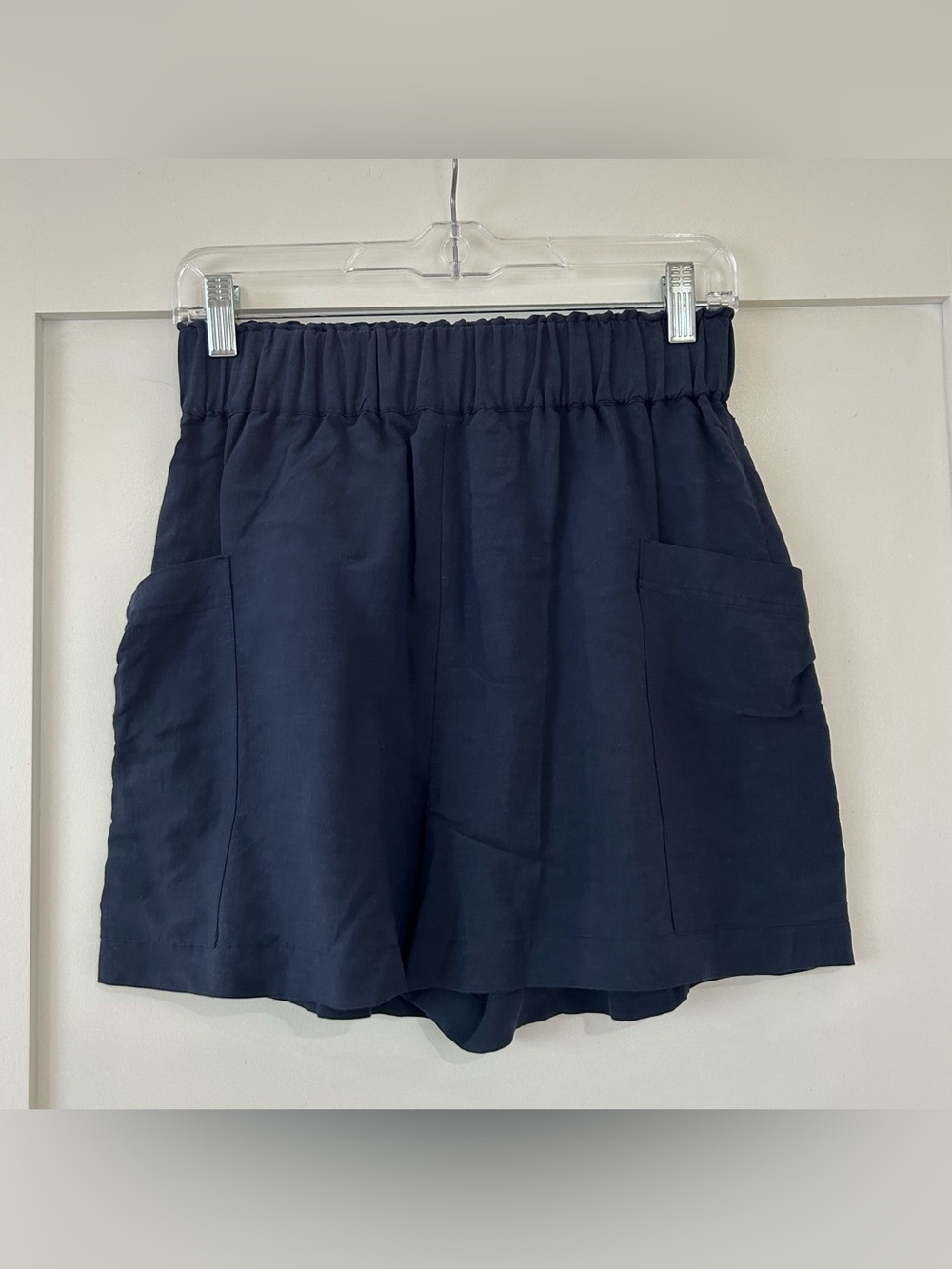 G. Label by Goop Easy Linen Short in Navy Size 4